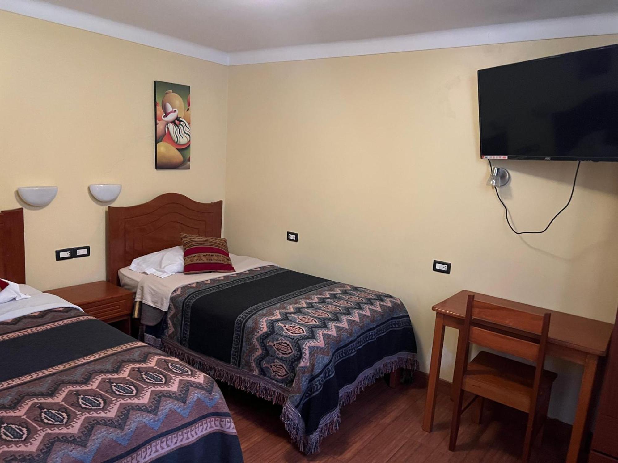 Inn Khuyay *